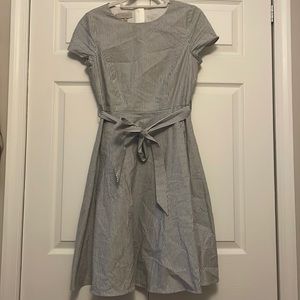 Hobbs London seersucker dress. Size 6. Good condition.